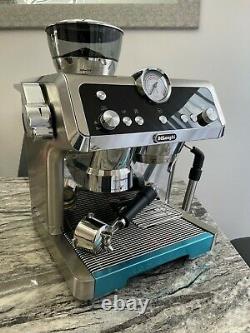 DELONGHI La Specialista EC9335. M Bean to Cup Coffee Machine Silver