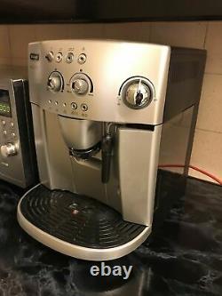 DeLonghi 4200s Bean to Cup coffee machine -Refurbished -Elegant Machine