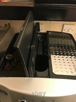 DeLonghi 4200s Bean to Cup coffee machine -Refurbished -Elegant Machine