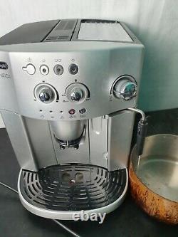DeLonghi Magnifica ESAM 4200 Bean to Cup Coffee Maker (p1/109)