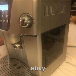 DeLonghi Magnifica ESAM 4400 Coffee Espresso Machine Silver Please Read descript