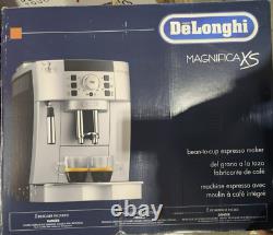 DeLonghi Magnifica XS Compact Espresso Machine ECAM22110SB