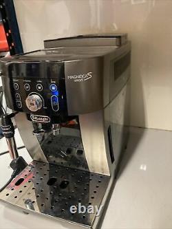 De'Longhi Bean to Cup Coffee Machine ECAM250.33. TB EX DEMO FREE POSTAGE