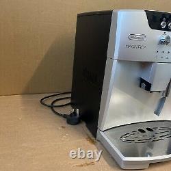 De'Longhi Magnifica Bean to cup coffee machine ESAM04110S