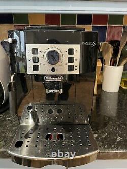 De'Longhi Magnifica S, Automatic Bean to Cup Coffee Machine ECAM22.110. B