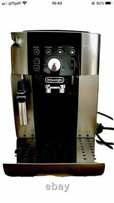 De Longhi Magnifica S Smart ECAM 250.33. TB Bean to Cup Coffee Machine, Excellent