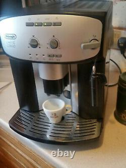 Delonghi ESAM2800 Bean to Cup Coffee Machine Durable Professional Very Young