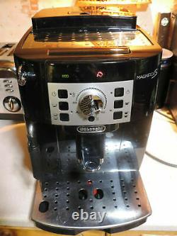 Delonghi Magnifica S Ecam 22.110. B Coffee Machine bean2Cup ELEGANT RRP £590
