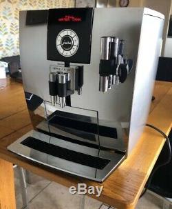 Jura Coffee Machine Impressa J9 Chrome Bean to Cup Machine JUST SERVICED BY JURA