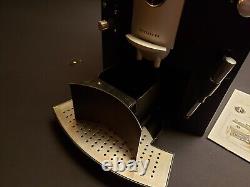 Jura E8 Espresso Machine FOR PARTS OR REPAIR