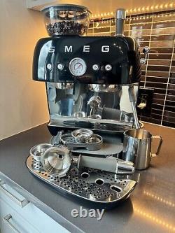 Smeg 50's Style Espresso Machine Integrated Coffee Grinder in Black